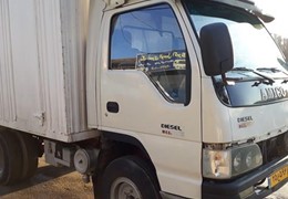 کامیونت آمیکو۴/۵تن خیلی تمیز کم کارکرد