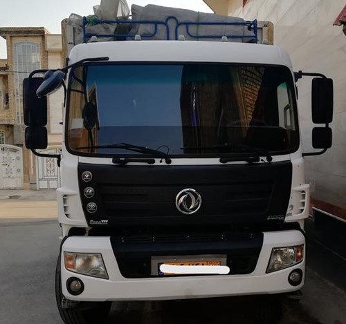 تک باری کاویان ، عروسک