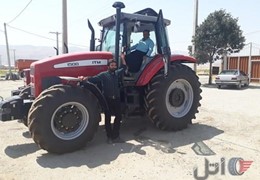 تراکتور ۱۵۰۰ کابین دار( کولر و رادیو ضبط و..)